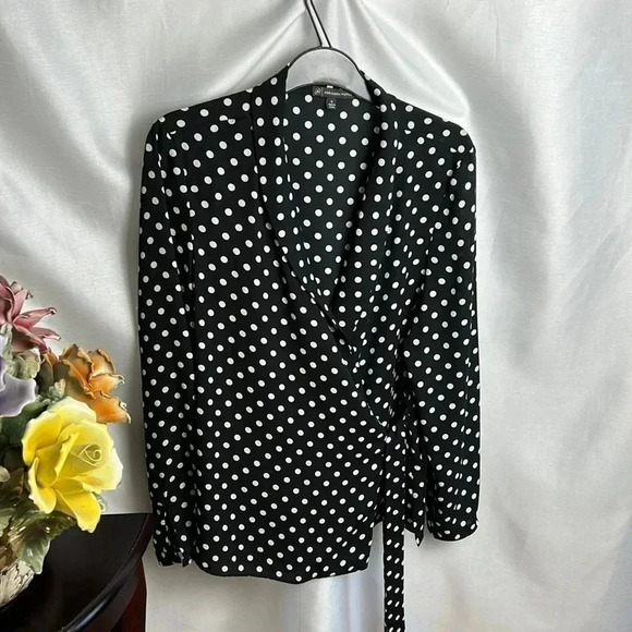 ADRIANNA PAPELL wrap sheer chiffon polka dot B&W blazer,cover jacket,blouse.EC - Picture 3 of 16